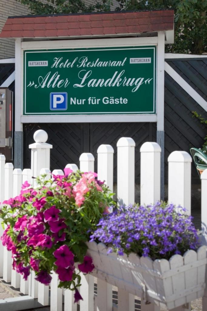 Готель Alter Landkrug Nortorf Екстер'єр фото